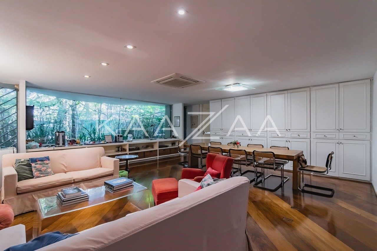Casa espaçosa com 555 m² de bem-estar em Alto de Pinheiros, perfeita para receber. - Foto 15